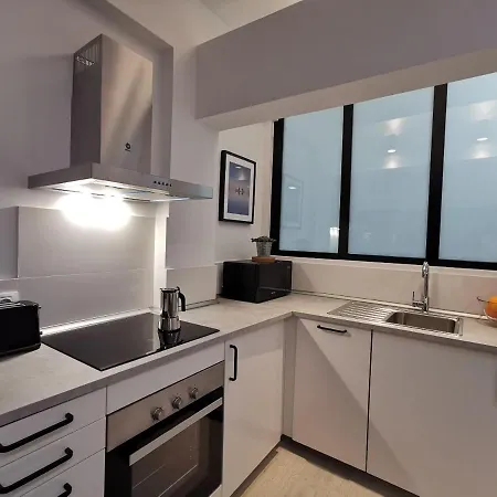 Homeforguest Apartamento Con Vistas A Las Canteras Apartment *
